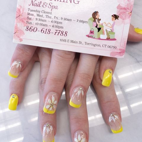 Blooming Nails, nail salon in Torrington, CT